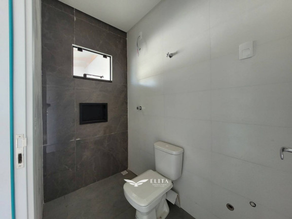 Imagem Sobrado com 3 Quartos à Venda, 79 m² em Centro - Barra Velha
