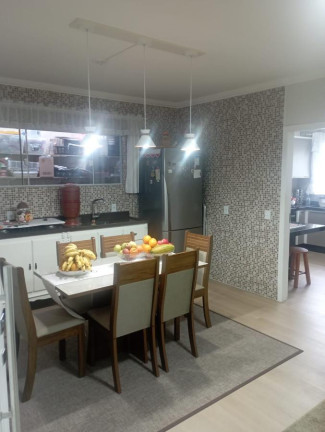 Imagem Casa com 3 Quartos para Alugar, 400 m² em São João Do Rio Vermelho - Florianópolis Imagem Casa com 3 Quartos para Alugar, 400 m² em São João Do Rio Vermelho - Florianópolis