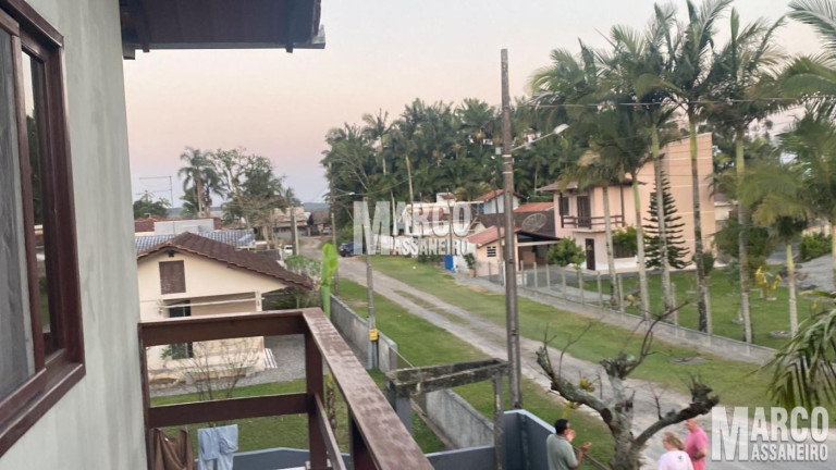 Imagem Casa com 3 Quartos à Venda, 248 m² em Pinheiros - Balneário Barra Do Sul