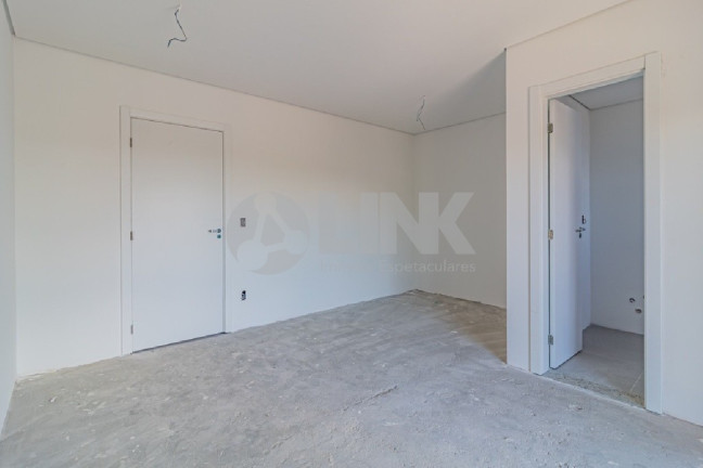 Imagem Casa com 3 Quartos à Venda, 210 m² em Chácara Das Pedras - Porto Alegre Imagem Casa com 3 Quartos à Venda, 210 m² em Chácara Das Pedras - Porto Alegre