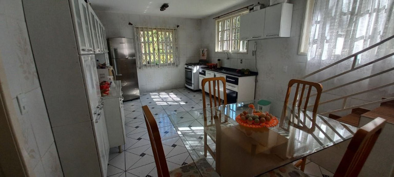 Imagem Casa com 3 Quartos à Venda, 134 m² em Albuquerque - Teresópolis Imagem Casa com 3 Quartos à Venda, 134 m² em Albuquerque - Teresópolis