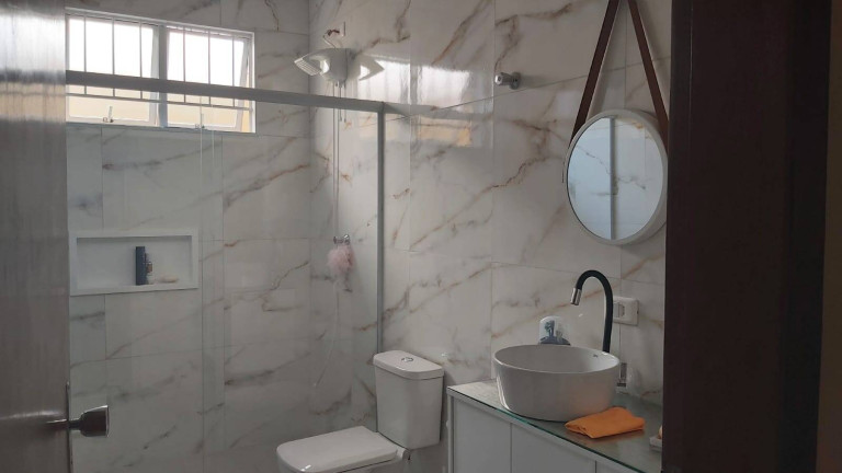 Imagem Casa com 3 Quartos à Venda, 198 m² em Jardim Celani - Valinhos Imagem Casa com 3 Quartos à Venda, 198 m² em Jardim Celani - Valinhos