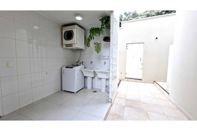 Imagem Casa com 3 Quartos à Venda, 295 m² em Caxingui - São Paulo Imagem Casa com 3 Quartos à Venda, 295 m² em Caxingui - São Paulo