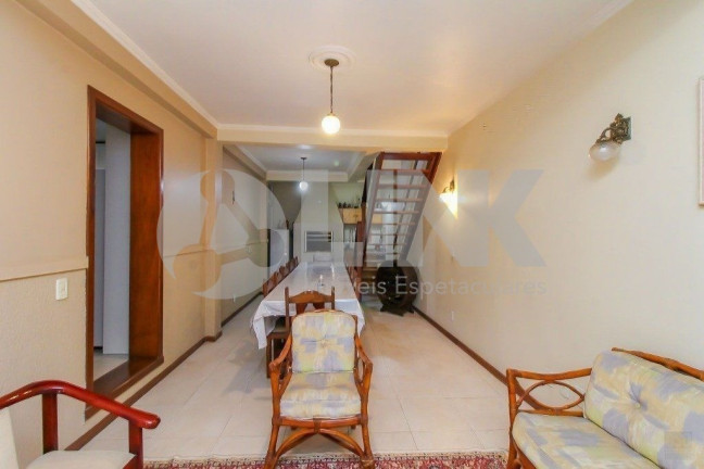 Imagem Casa com 5 Quartos à Venda, 192 m² em Passo Da Areia - Porto Alegre
