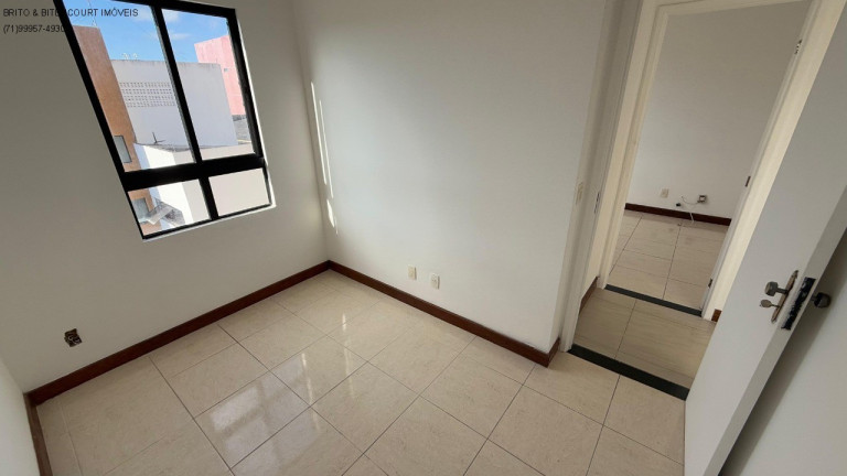 Imagem Imóvel com 3 Quartos à Venda, 75 m² em Imbuí - Salvador Imagem Imóvel com 3 Quartos à Venda, 75 m² em Imbuí - Salvador