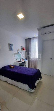 Sobrado com 3 Quartos à Venda, 135 m² em Dom Bosco - Itajaí