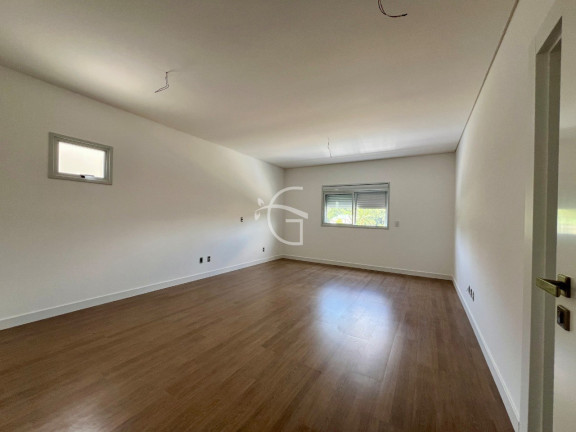 Imagem Sobrado com 3 Quartos à Venda, 346 m² em América - Joinville