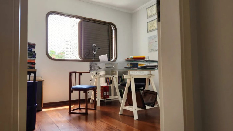 Imagem Apartamento com 3 Quartos à Venda, 184 m² em Cambuí - Campinas Imagem Apartamento com 3 Quartos à Venda, 184 m² em Cambuí - Campinas