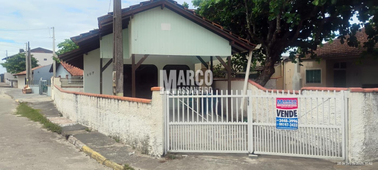 Imagem Casa com 2 Quartos para Alugar, 128 m² em Centro - Balneário Barra Do Sul Imagem Casa com 2 Quartos para Alugar, 128 m² em Centro - Balneário Barra Do Sul