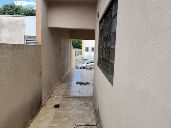 Imagem Casa com 2 Quartos à Venda, 220 m² em Jardim Novo Horizonte - Arapongas Imagem Casa com 2 Quartos à Venda, 220 m² em Jardim Novo Horizonte - Arapongas