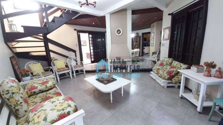 Imagem Sobrado com 5 Quartos à Venda, 210 m² em Centro - Imbé Imagem Sobrado com 5 Quartos à Venda, 210 m² em Centro - Imbé
