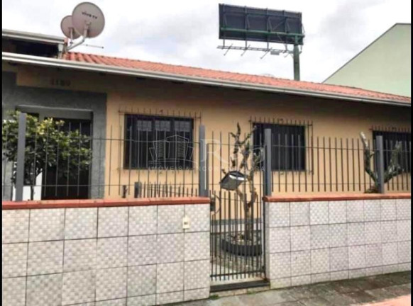 Casa com 3 Quartos à Venda, 130 m² em Centro - Balneário Camboriú