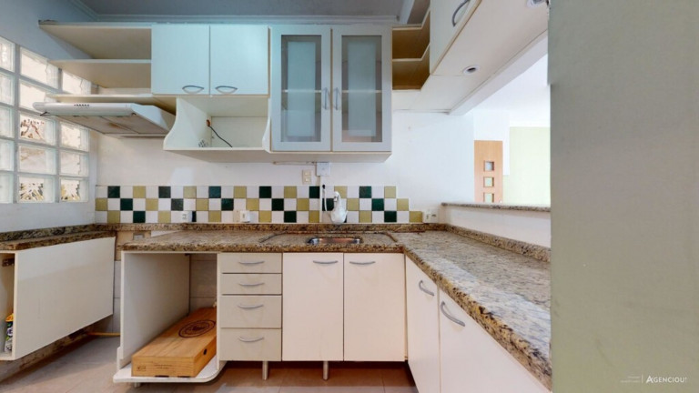 Imagem Imóvel com 3 Quartos à Venda, 80 m² em Medianeira - Porto Alegre Imagem Imóvel com 3 Quartos à Venda, 80 m² em Medianeira - Porto Alegre