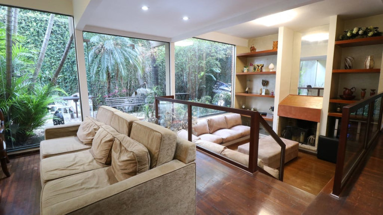 Imagem Casa com 5 Quartos à Venda,  em Vila Mariana - São Paulo