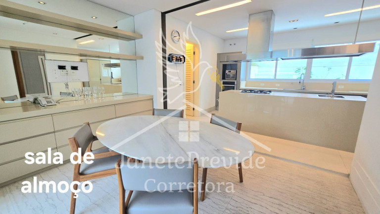 Imagem Casa de Condomínio com 4 Quartos à Venda, 740 m² em Alphaville - Barueri