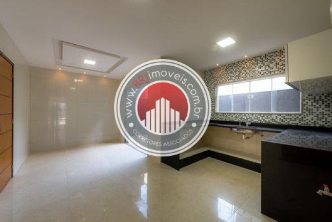 Imagem Casa com 5 Quartos à Venda, 380 m² em Recreio Dos Bandeirantes - Rio De Janeiro Imagem Casa com 5 Quartos à Venda, 380 m² em Recreio Dos Bandeirantes - Rio De Janeiro