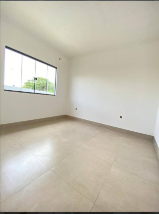 Imagem Casa com 2 Quartos à Venda, 146 m² em Goiânia