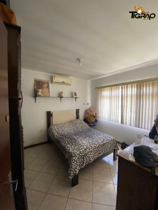 Imagem Casa com 3 Quartos à Venda, 266 m² em Centro - Navegantes