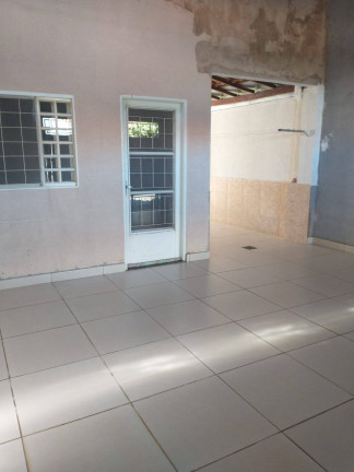 Imagem Casa com 2 Quartos à Venda,  em Parque Santa Edwiges - Bauru