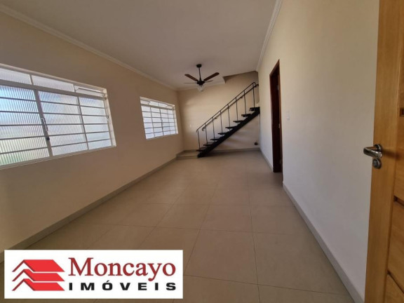 Imagem Sobrado com 5 Quartos à Venda, 390 m² em Centro - Caraguatatuba