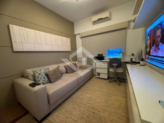 Imagem Apartamento com 3 Quartos à Venda, 132 m² em Barra Da Tijuca - Rio De Janeiro