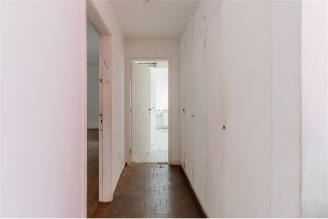Imagem Casa com 3 Quartos à Venda,  em Pacaembu - São Paulo