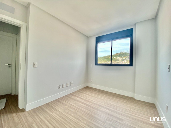Imagem Apartamento com 3 Quartos à Venda, 265 m² em Agronômica - Florianópolis