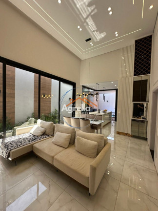 Imagem Casa com 3 Quartos à Venda, 145 m² em Jardim Veneza - Mogi Guaçu Imagem Casa com 3 Quartos à Venda, 145 m² em Jardim Veneza - Mogi Guaçu