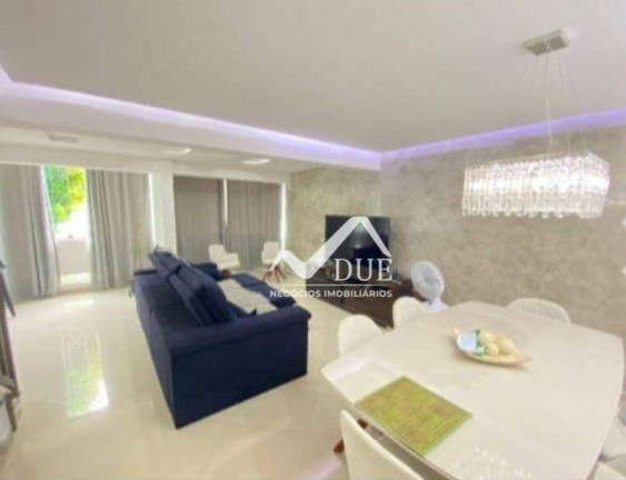 Casa com 4 Quartos à Venda, 212 m² em Aparecida - Santos
