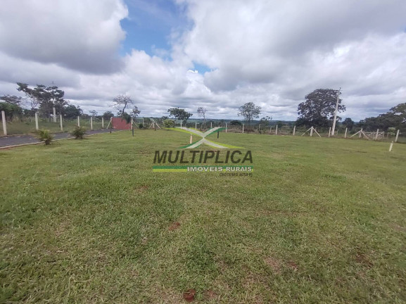 Imagem Chácara com 3 Quartos à Venda, 200 m² em Centro - Uberlândia