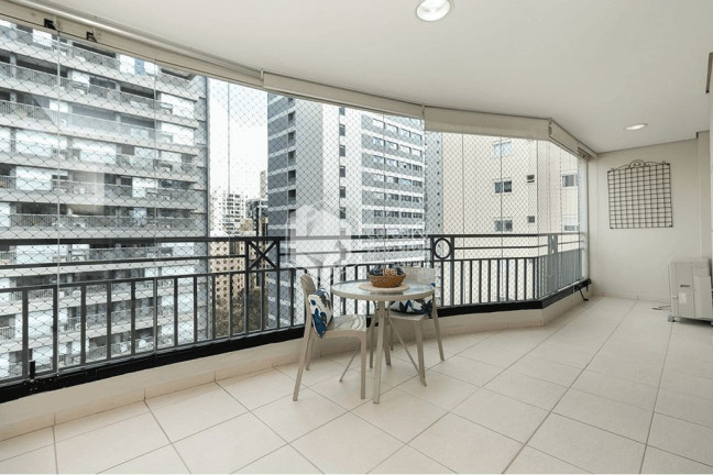 Imagem Apartamento com 2 Quartos à Venda, 126 m² em Moema - São Paulo