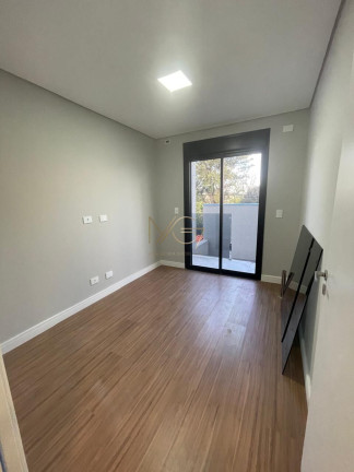 Imagem Sobrado com 3 Quartos à Venda, 152 m² em Xaxim - Curitiba