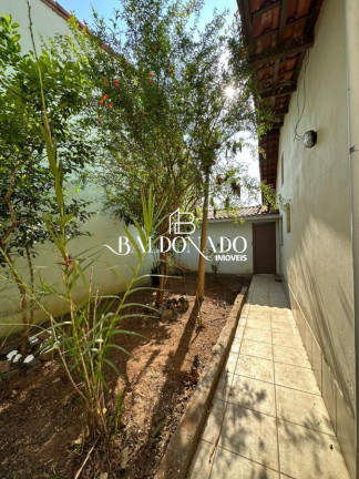 Imagem Casa com 3 Quartos à Venda, 250 m² em Centro - Extrema Imagem Casa com 3 Quartos à Venda, 250 m² em Centro - Extrema