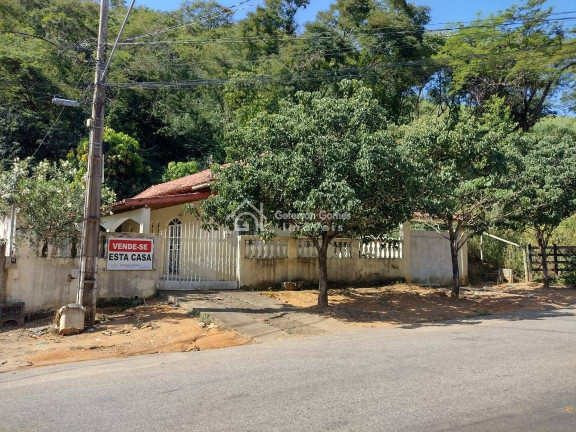 Imagem Casa com 4 Quartos à Venda, 176 m² em Centro - Mantena Imagem Casa com 4 Quartos à Venda, 176 m² em Centro - Mantena