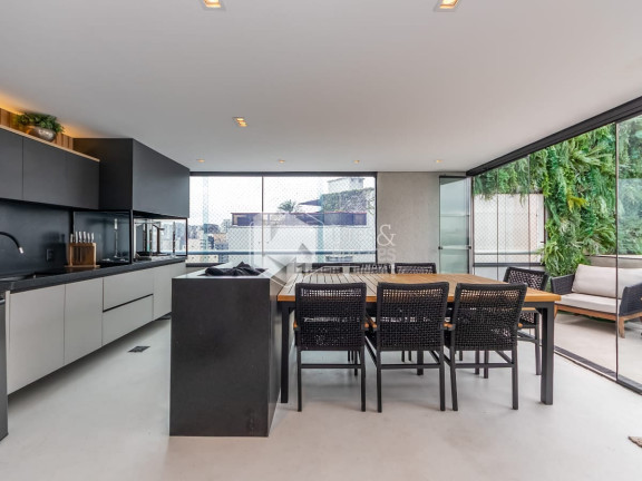 Imóvel com 2 Quartos à Venda, 195 m² em Moema - São Paulo