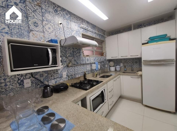 Imagem Apartamento com 2 Quartos à Venda, 70 m² em Centro - Guarapari