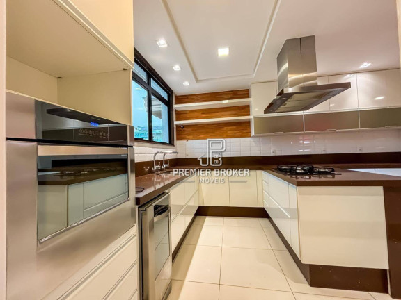 Imagem Cobertura com 4 Quartos à Venda, 330 m² em Várzea - Teresópolis Imagem Cobertura com 4 Quartos à Venda, 330 m² em Várzea - Teresópolis
