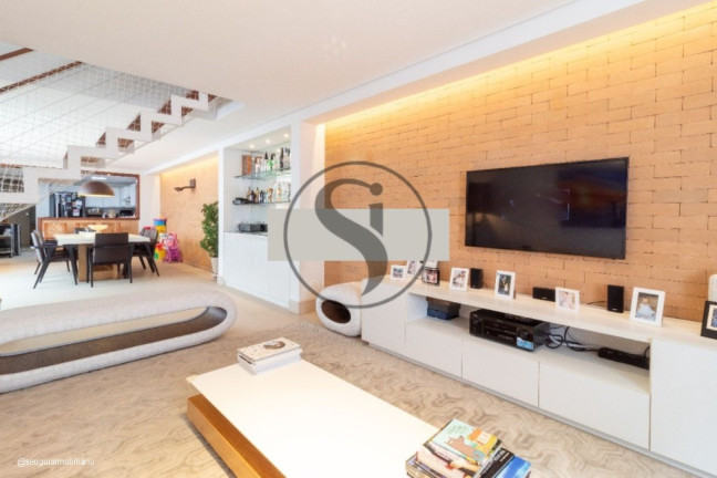 Casa com 3 Quartos à Venda, 196 m² em Pinheiros - São Paulo