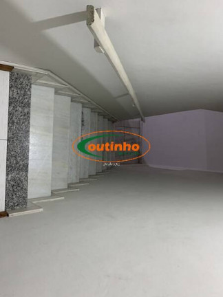 Imagem Casa com 3 Quartos à Venda, 200 m² em Tijuca - Rio De Janeiro Imagem Casa com 3 Quartos à Venda, 200 m² em Tijuca - Rio De Janeiro