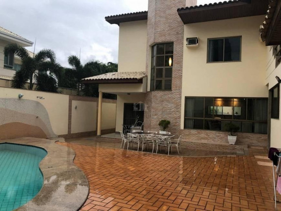 Casa com 3 Quartos à Venda, 310 m² em Mata Da Praia - Vitória