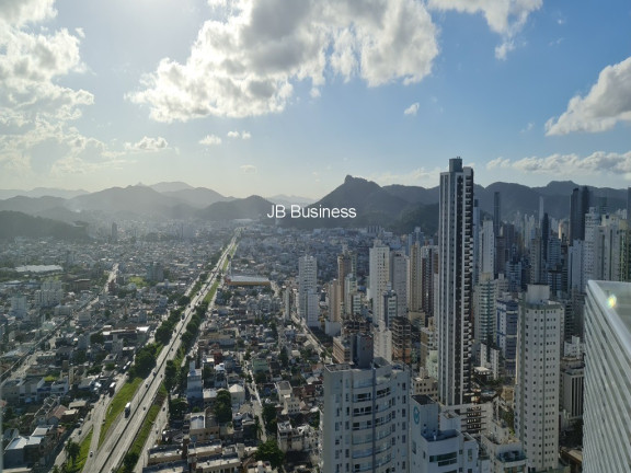 Imagem Imóvel com 3 Quartos à Venda, 139 m² em Centro - Balneário Camboriú