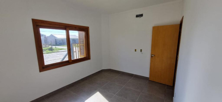 Imagem Casa com 2 Quartos à Venda, 65 m² em -- - Rainha Do Mar Imagem Casa com 2 Quartos à Venda, 65 m² em -- - Rainha Do Mar