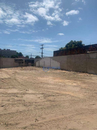 Imagem Terreno para Alugar, 635 m² em Parangaba - Fortaleza Imagem Terreno para Alugar, 635 m² em Parangaba - Fortaleza