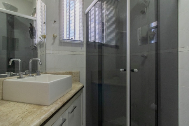 Imagem Casa com 3 Quartos à Venda, em Jardim Vila Galvão - Guarulhos Imagem Casa com 3 Quartos à Venda, em Jardim Vila Galvão - Guarulhos