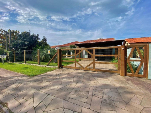 Imagem Casa com 4 Quartos à Venda, em Atlantida - Xangri-lá Imagem Casa com 4 Quartos à Venda, em Atlantida - Xangri-lá