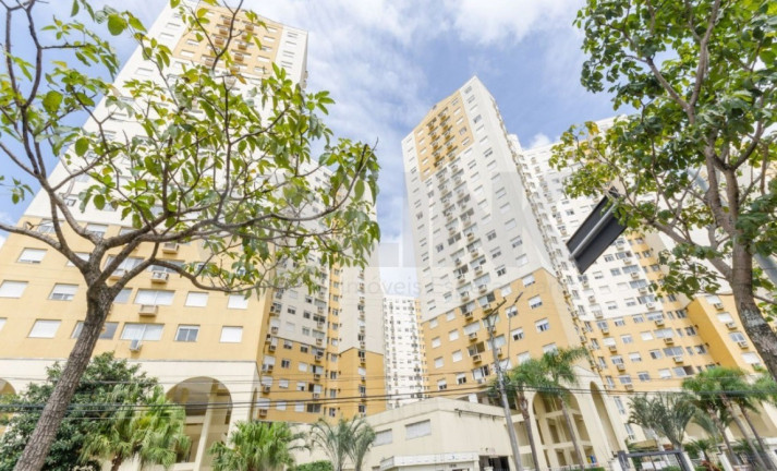 Imagem Apartamento com 2 Quartos à Venda, 65 m² em Santo Antônio - Porto Alegre Imagem Apartamento com 2 Quartos à Venda, 65 m² em Santo Antônio - Porto Alegre