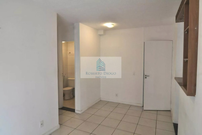 Imagem Imóvel com 2 Quartos à Venda, 46 m² em Camorim - Rio De Janeiro Imagem Imóvel com 2 Quartos à Venda, 46 m² em Camorim - Rio De Janeiro