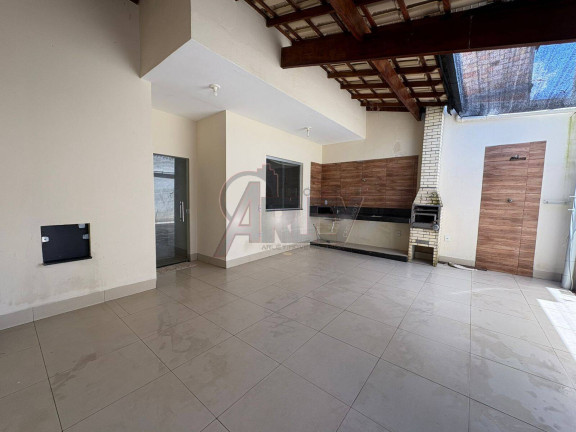 Casa com 3 Quartos à Venda, 123 m² em Floresta - Montes Claros