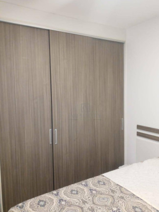 Imagem Apartamento com 3 Quartos à Venda, 74 m² em Jardim Tupanci - Barueri