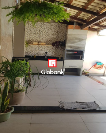 Imagem Casa com 2 Quartos à Venda, 176 m² em Planalto - Montes Claros
